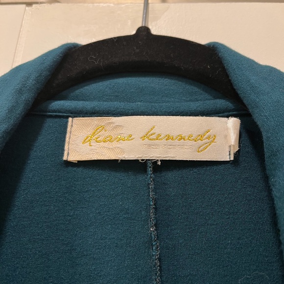 Diane Kennedy, bamboo blend 0X jade green, shirt & jacket. - Picture 8 of 9